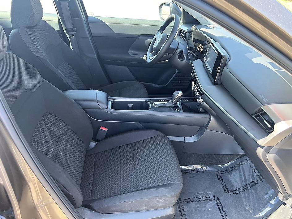 Certified 2025 Nissan Kicks S AWD/4WD image 17