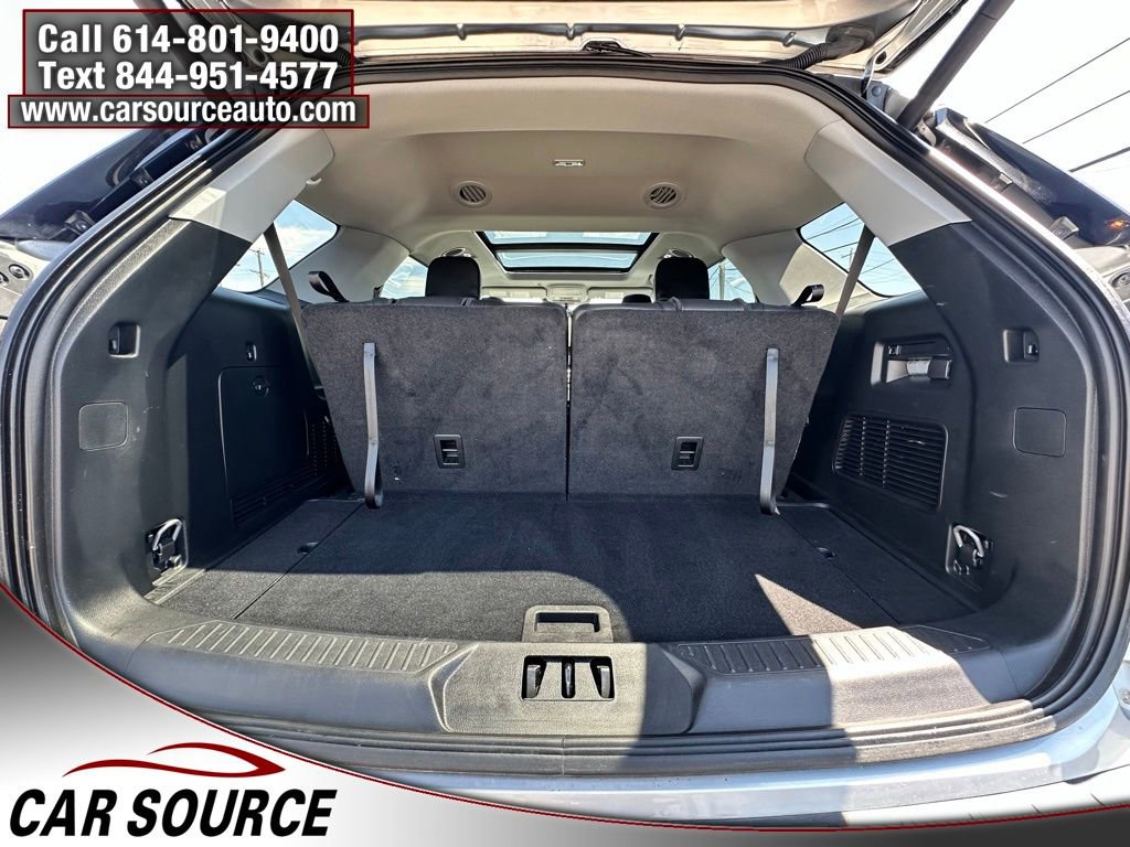 Used 2024 Ford Explorer XLT w/ Equipment Group 202A AWD/4WD image 25