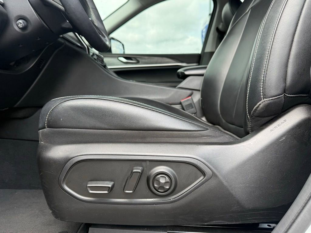 Used 2023 Jeep Grand Cherokee L Limited w/ Luxury Tech Group II AWD/4WD image 9