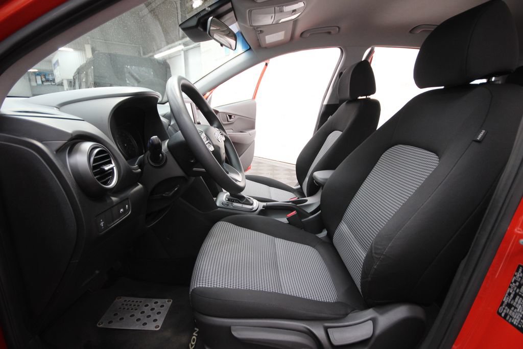 Used 2019 Hyundai Kona SE AWD/4WD image 12
