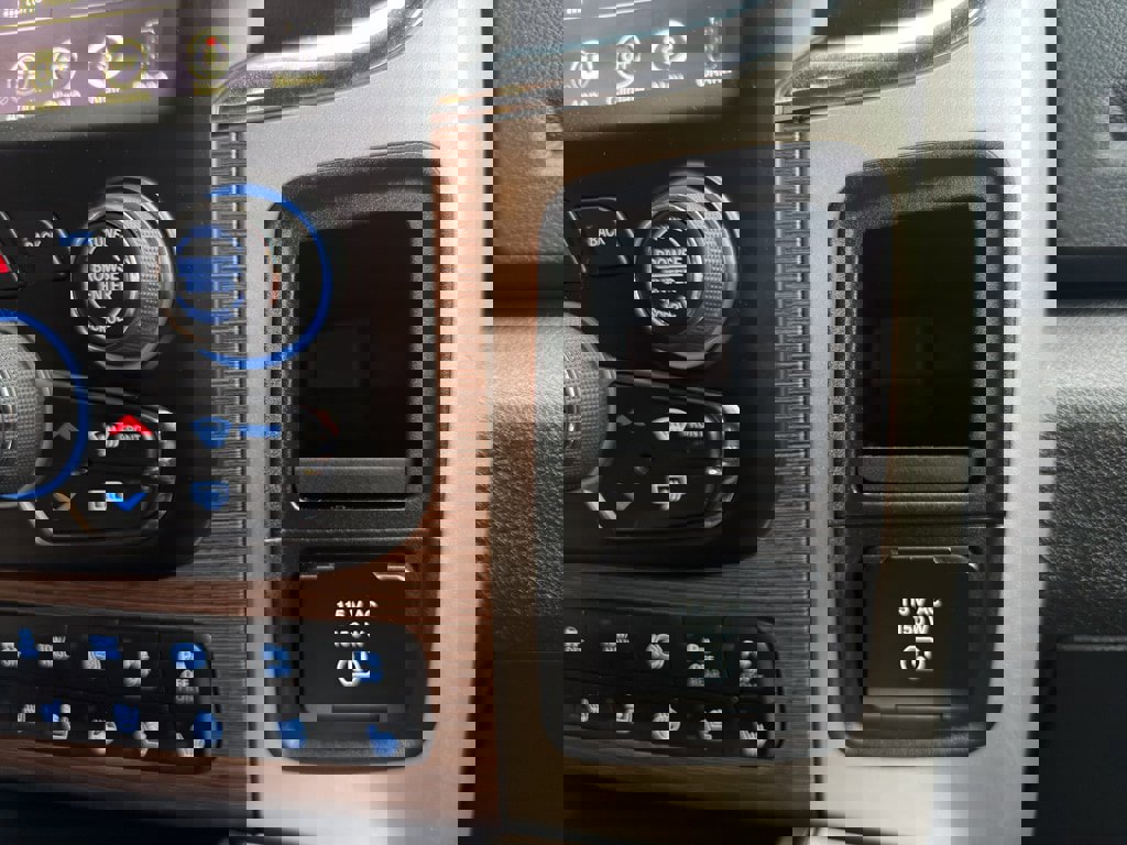 Used 2017 RAM 2500 Laramie w/ Convenience Group image 32