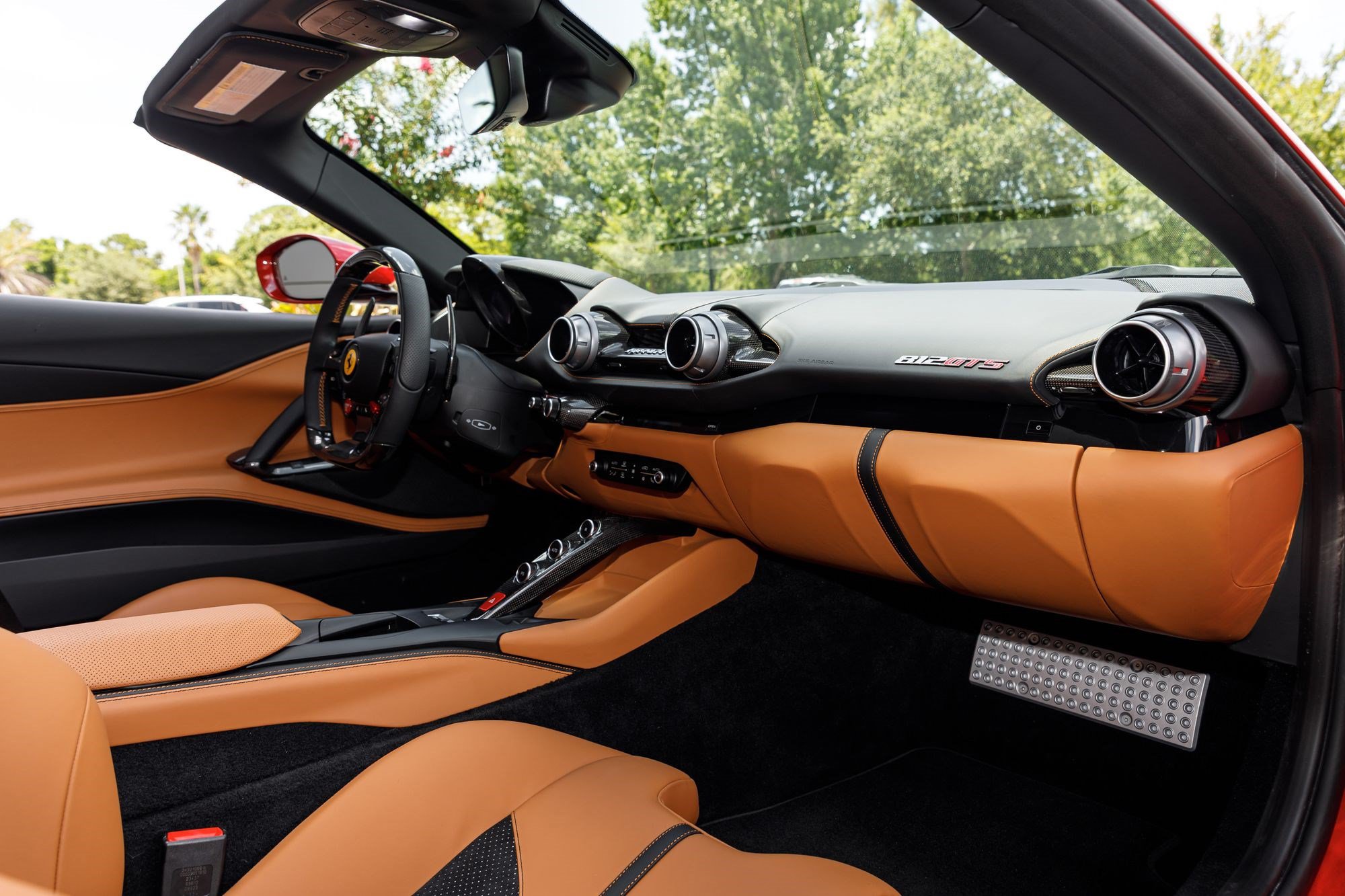 Used 2023 Ferrari 812 GTS RWD image 17