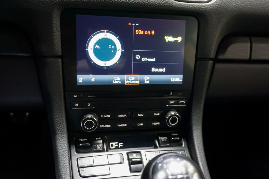 Used 2019 Porsche 718 Cayman RWD image 23