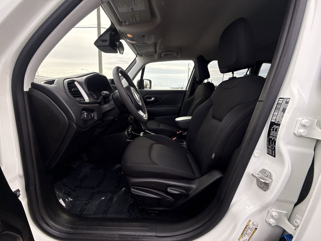 Used 2023 Jeep Renegade Latitude image 13