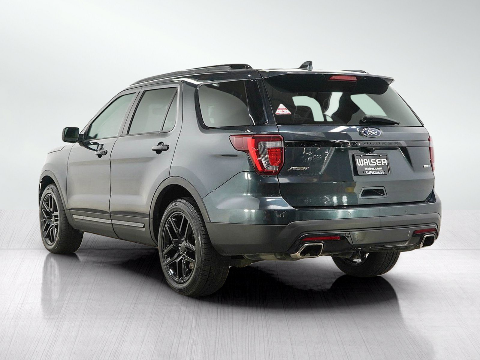Used 2017 Ford Explorer Sport w/ Equipment Group 401A AWD/4WD image 3