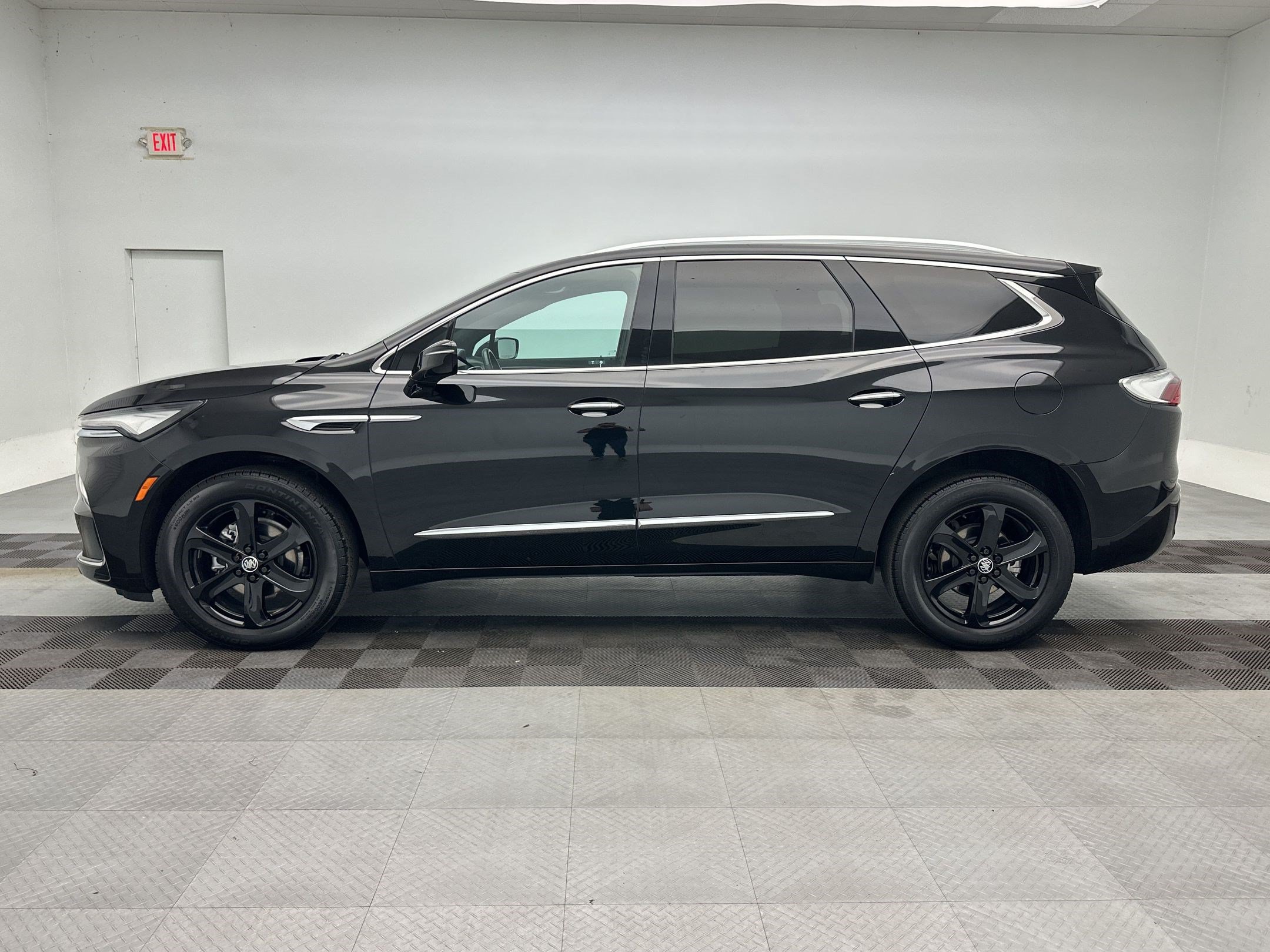 Certified 2023 Buick Enclave Essence w/ Experience Buick Package AWD/4WD image 2