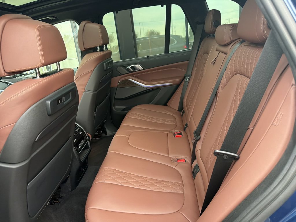 Certified 2023 BMW X5 xDrive40i w/ Executive Package AWD/4WD image 13