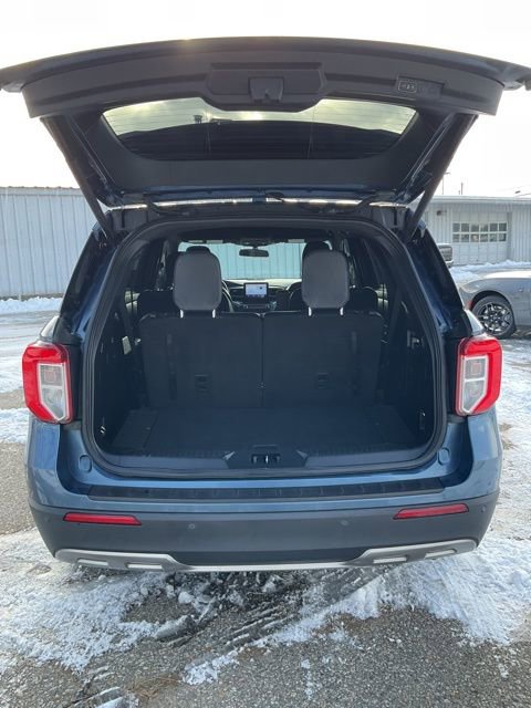 Used 2020 Ford Explorer XLT w/ Equipment Group 202A image 15