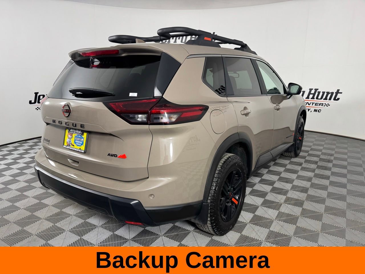 Used 2025 Nissan Rogue SV w/ Rock Creek Premium Package image 7