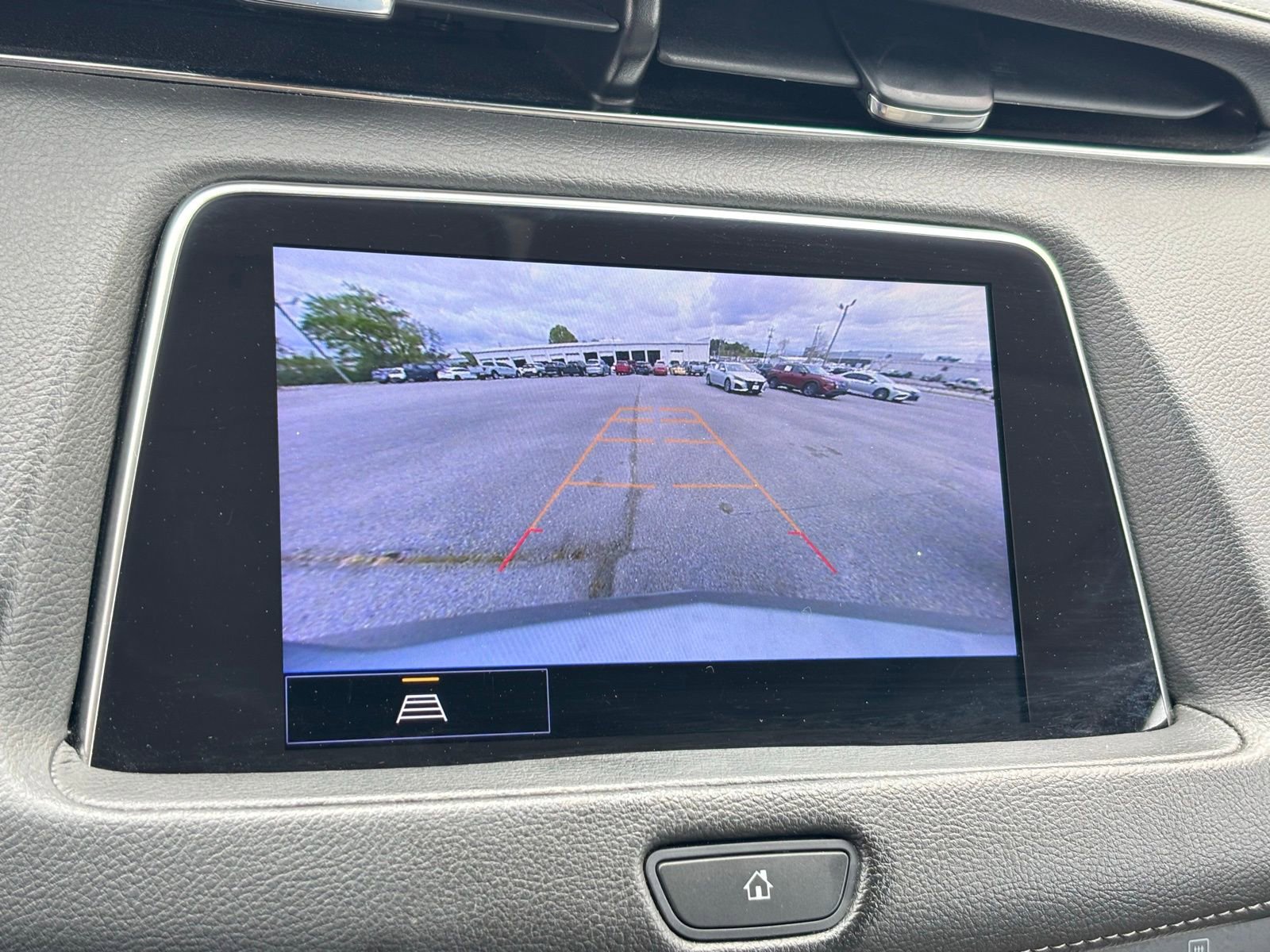 Used 2023 Cadillac XT4 Premium Luxury image 6