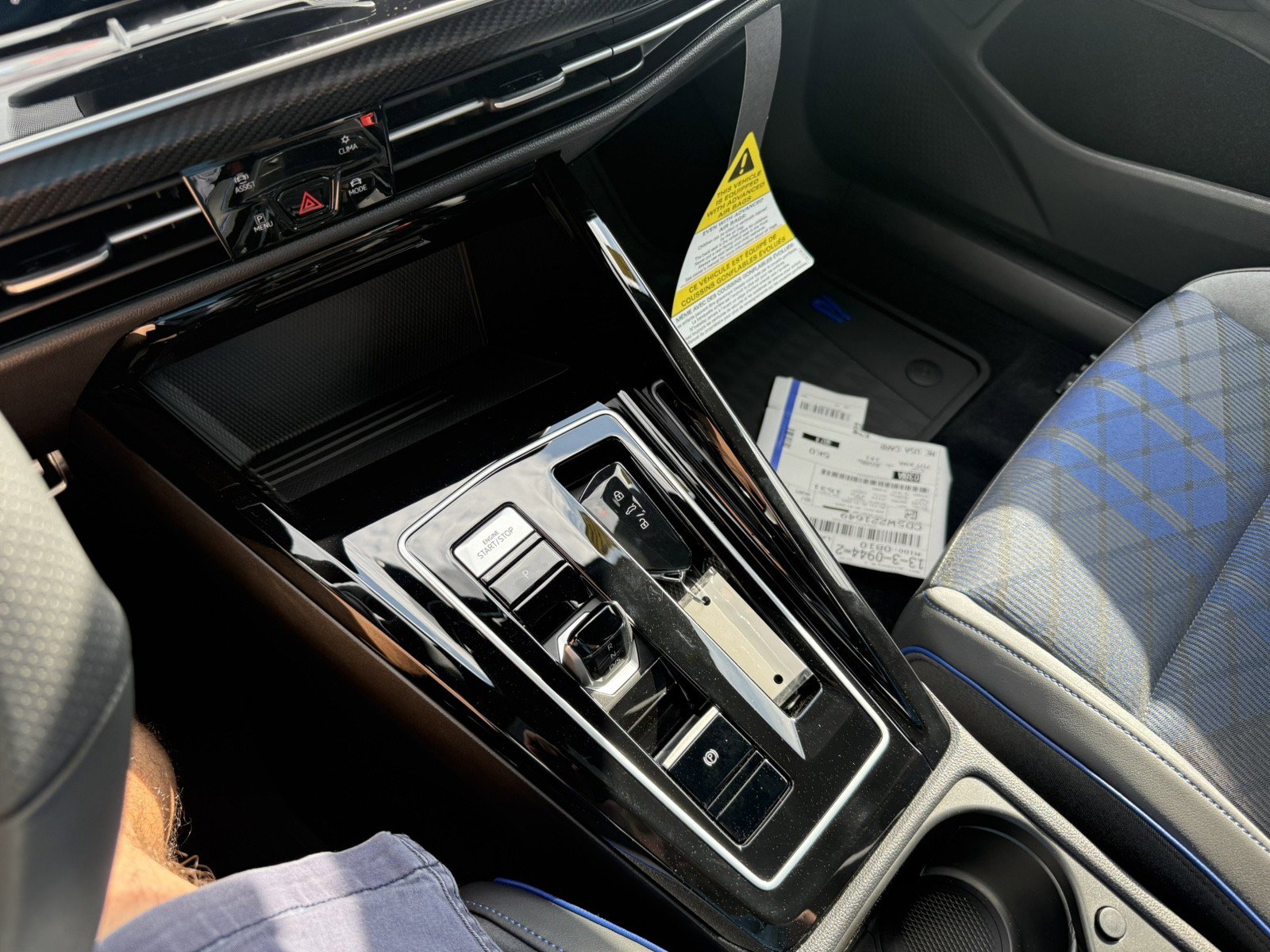 New 2025 Volkswagen Golf R Black Edition image 18