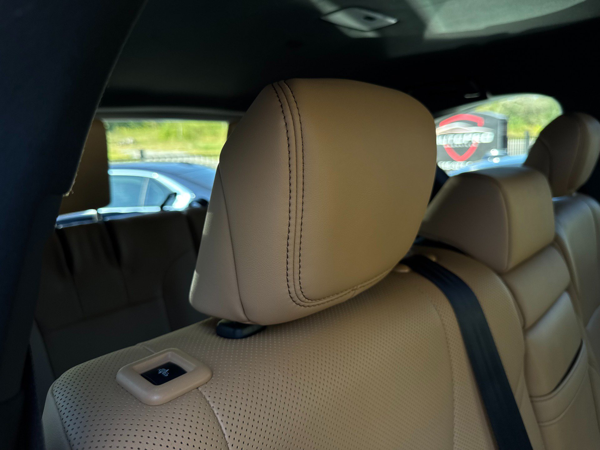 Used 2024 Lexus LX 600 4WD w/ Luxury Package image 41