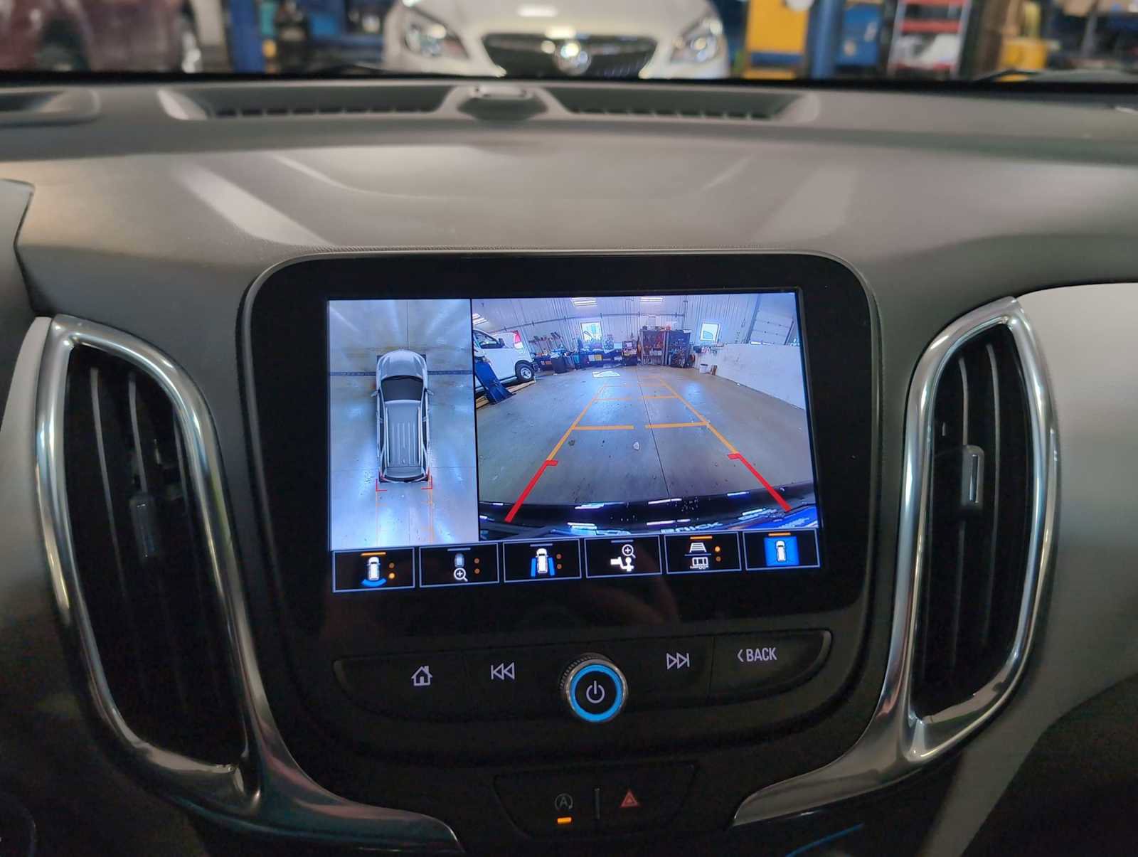 Used 2022 Chevrolet Equinox LT image 15