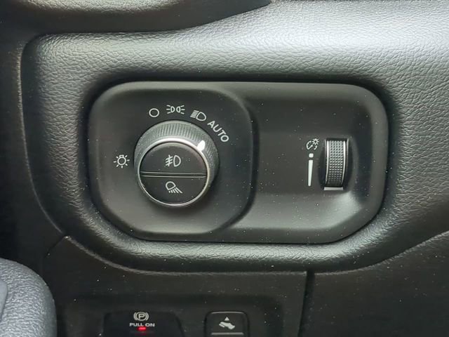 Used 2020 RAM 1500 Big Horn RWD image 25