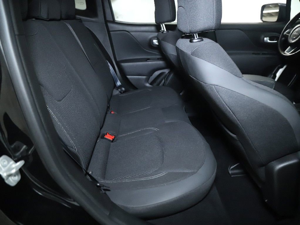 Used 2023 Jeep Renegade Latitude w/ Premium Group image 31