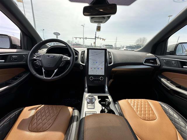 Used 2023 Ford Edge Titanium w/ Equipment Group 301A AWD/4WD image 14