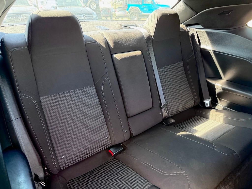 Used 2018 Dodge Challenger SXT image 12