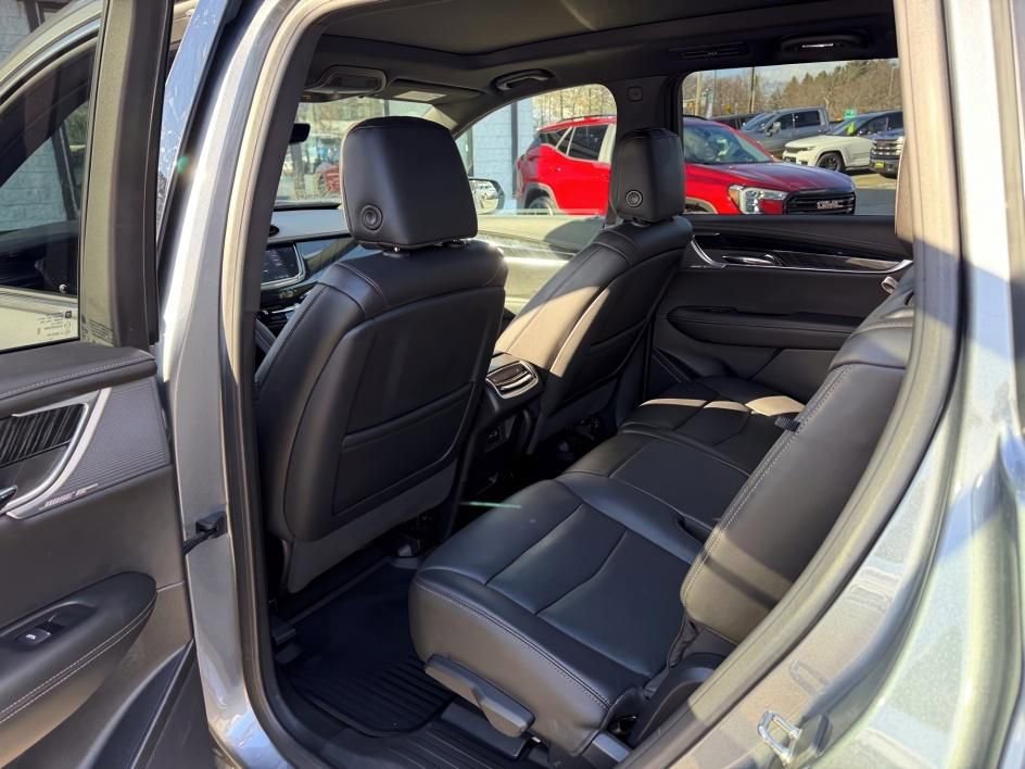 Certified 2020 Cadillac XT6 Premium Luxury image 12