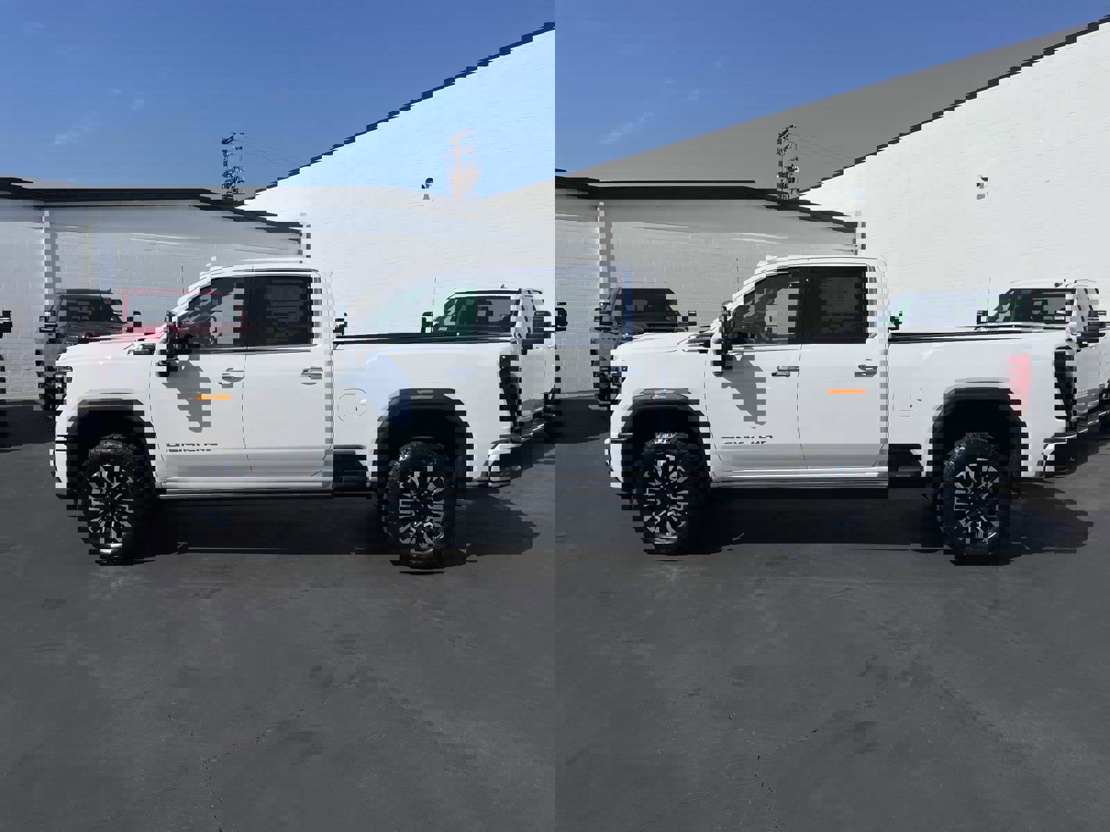 New 2026 GMC Sierra 2500 Denali Ultimate image 3