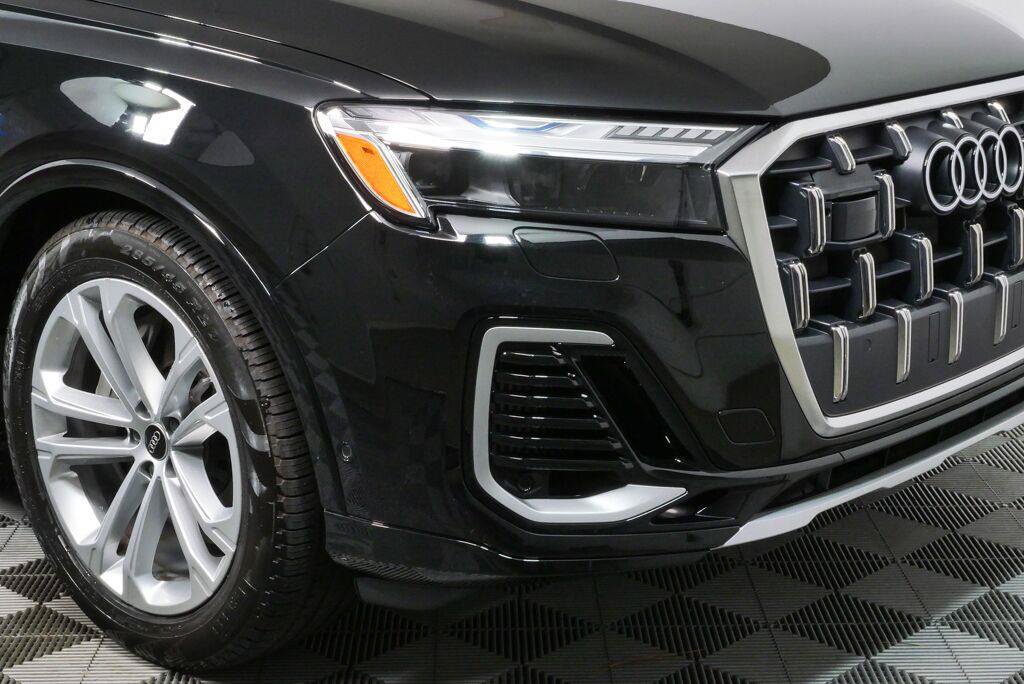 Used 2025 Audi Q7 3.0T Prestige AWD/4WD image 39