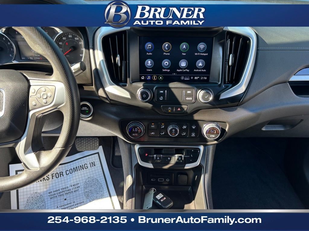 Used 2024 GMC Terrain SLE w/ Driver Convenience Package image 22