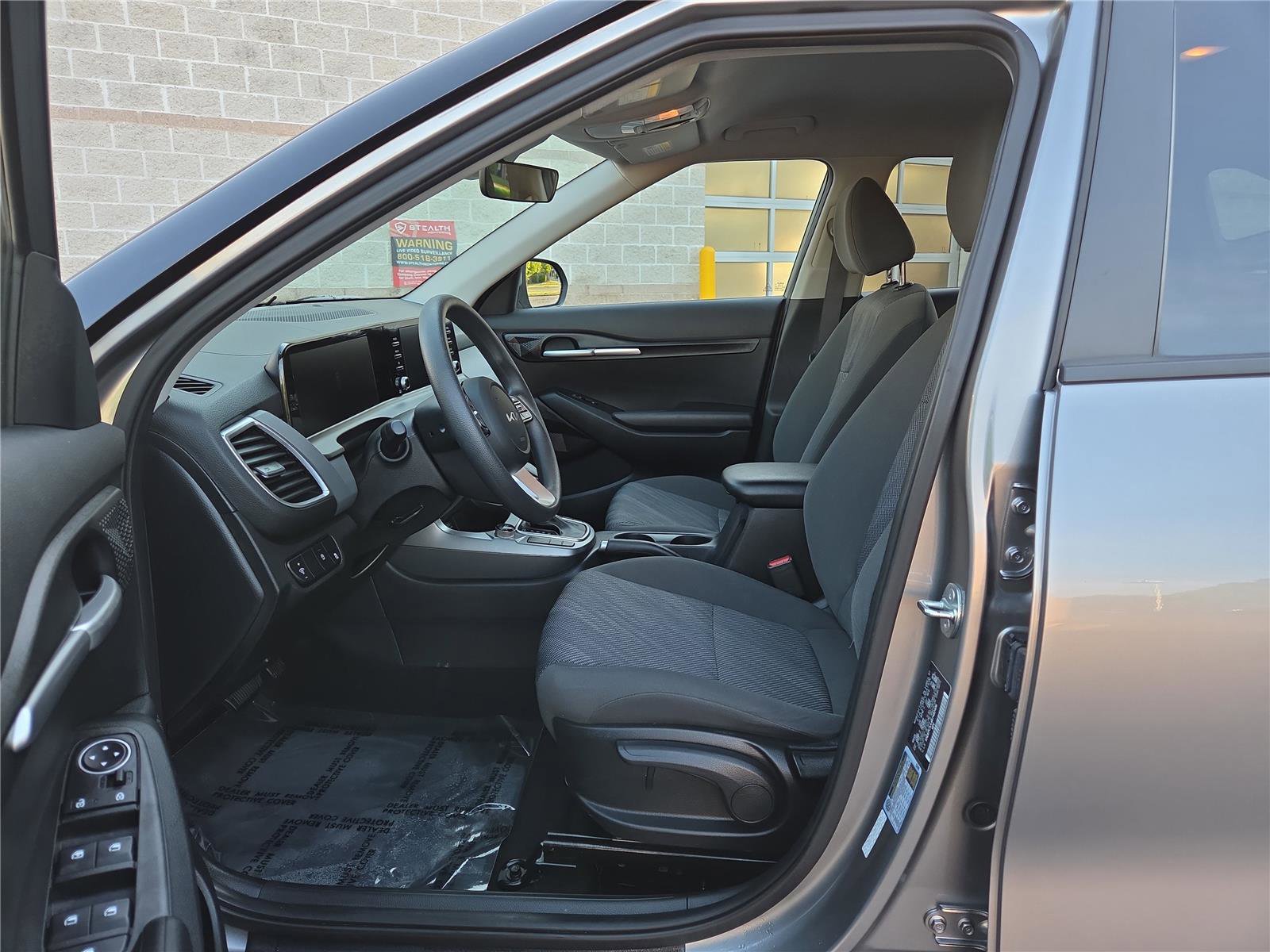 Certified 2024 Kia Seltos LX AWD/4WD image 12