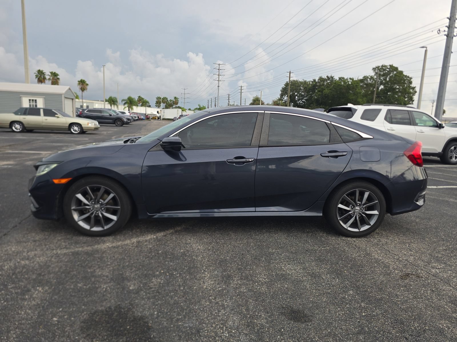 Used 2019 Honda Civic EX image 6