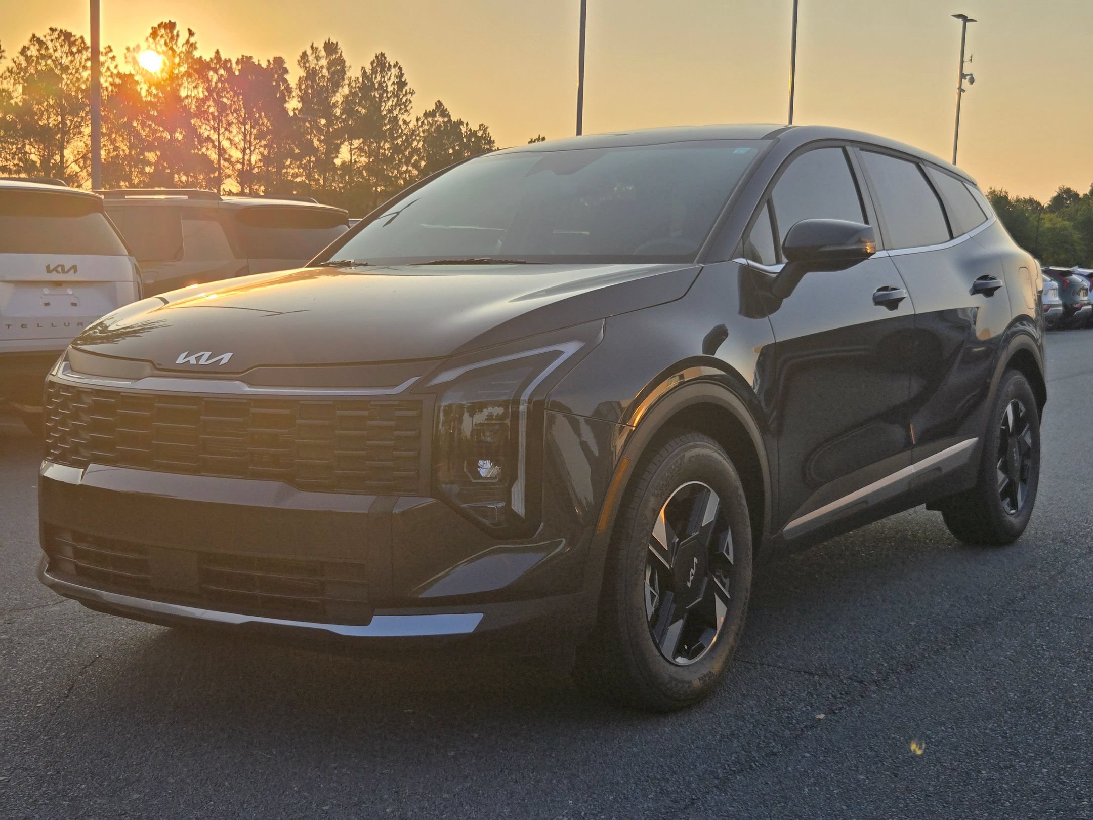 New 2026 Kia Sportage LX w/ LX Convenience Package FWD image 3