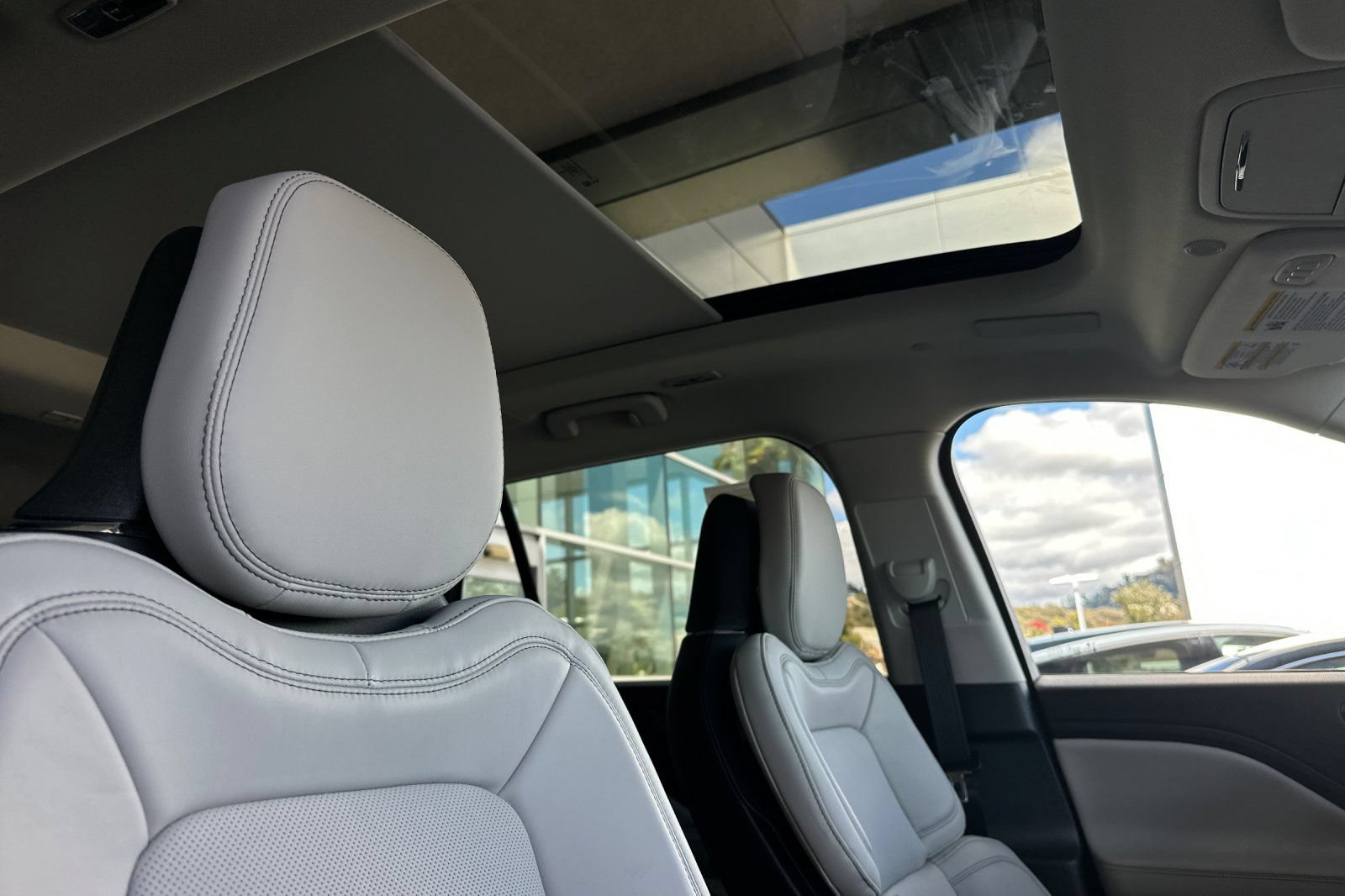 New 2026 Lincoln Aviator Reserve AWD/4WD image 16