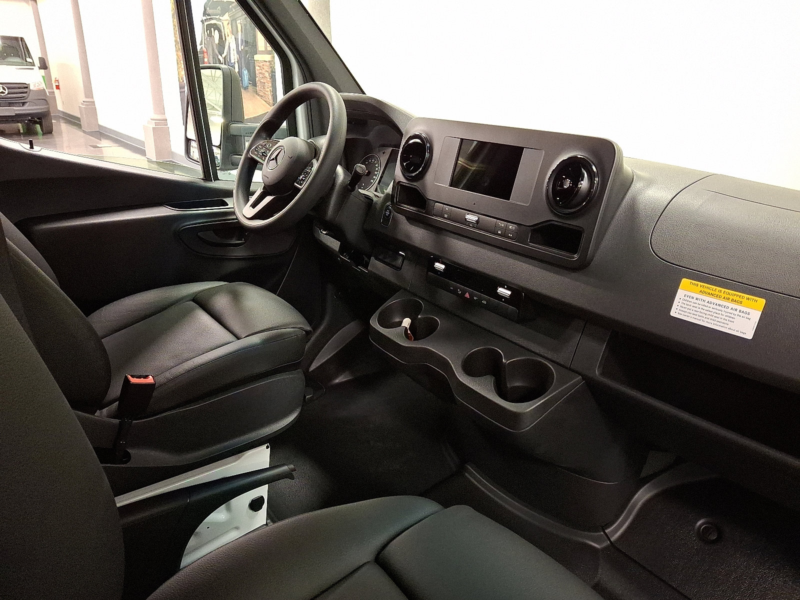 Used 2024 Mercedes-Benz Sprinter 4500 image 9