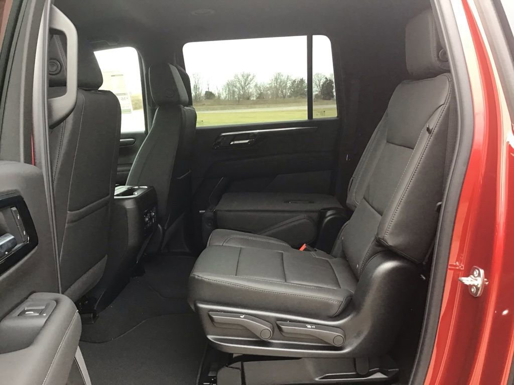 New 2026 Chevrolet Suburban LT w/ Comfort Package image 16