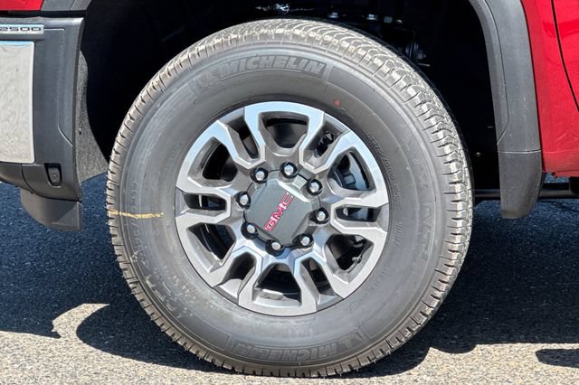 New 2026 GMC Sierra 2500 SLT w/ SLT Premium Package AWD/4WD image 32