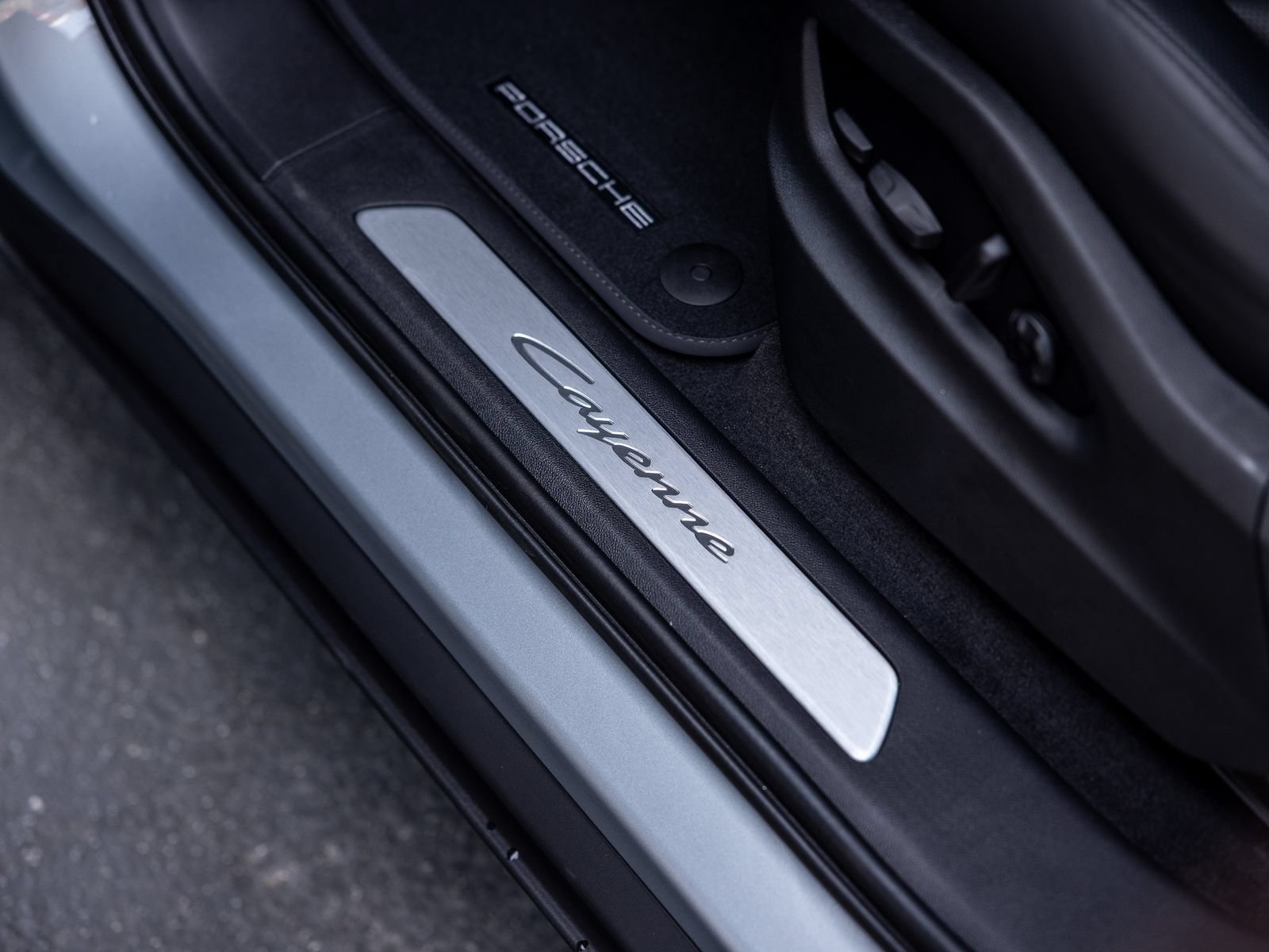 New 2026 Porsche Cayenne AWD/4WD image 29