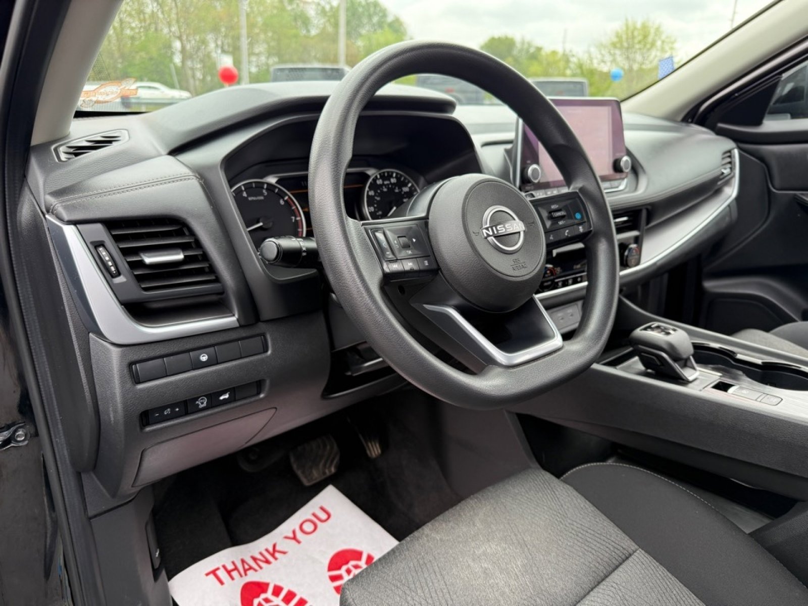 Used 2024 Nissan Rogue SV image 13