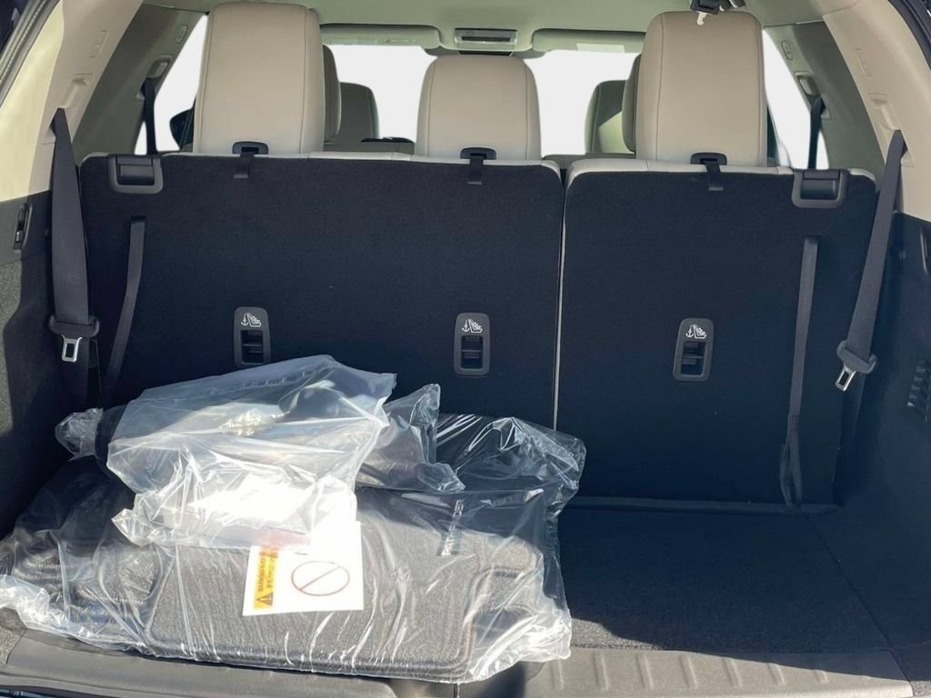 New 2026 Nissan Pathfinder SL FWD image 10