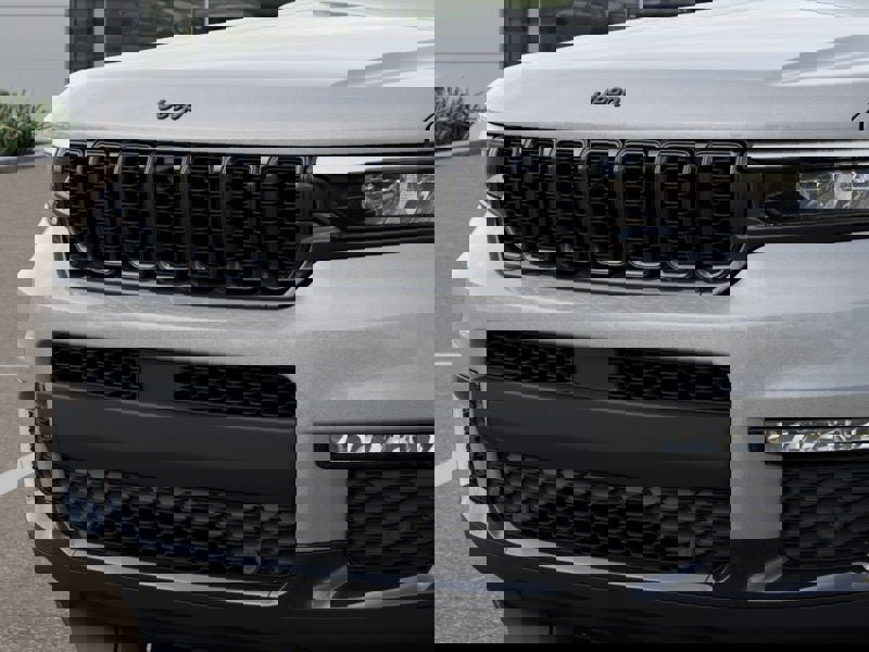 New 2025 Jeep Grand Cherokee L Limited w/ Luxury Tech Group II image 40