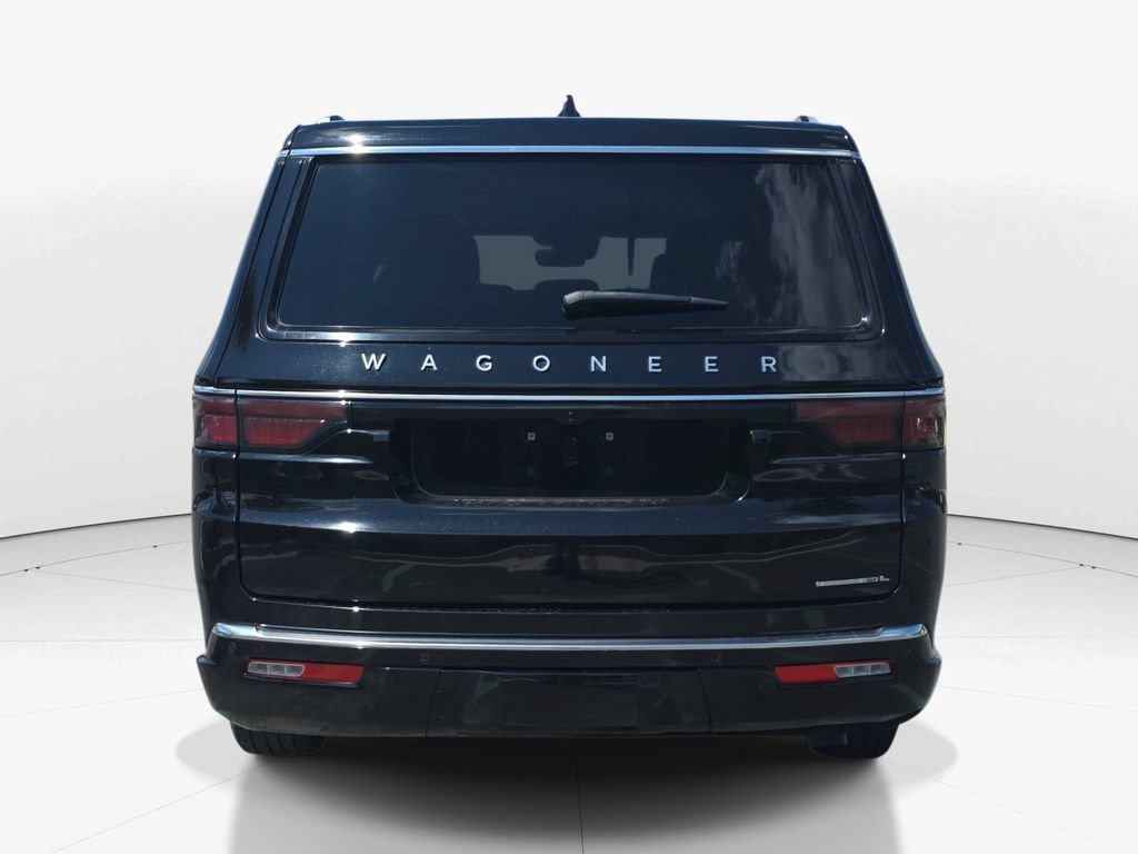 Used 2023 Jeep Wagoneer L Series III RWD image 5