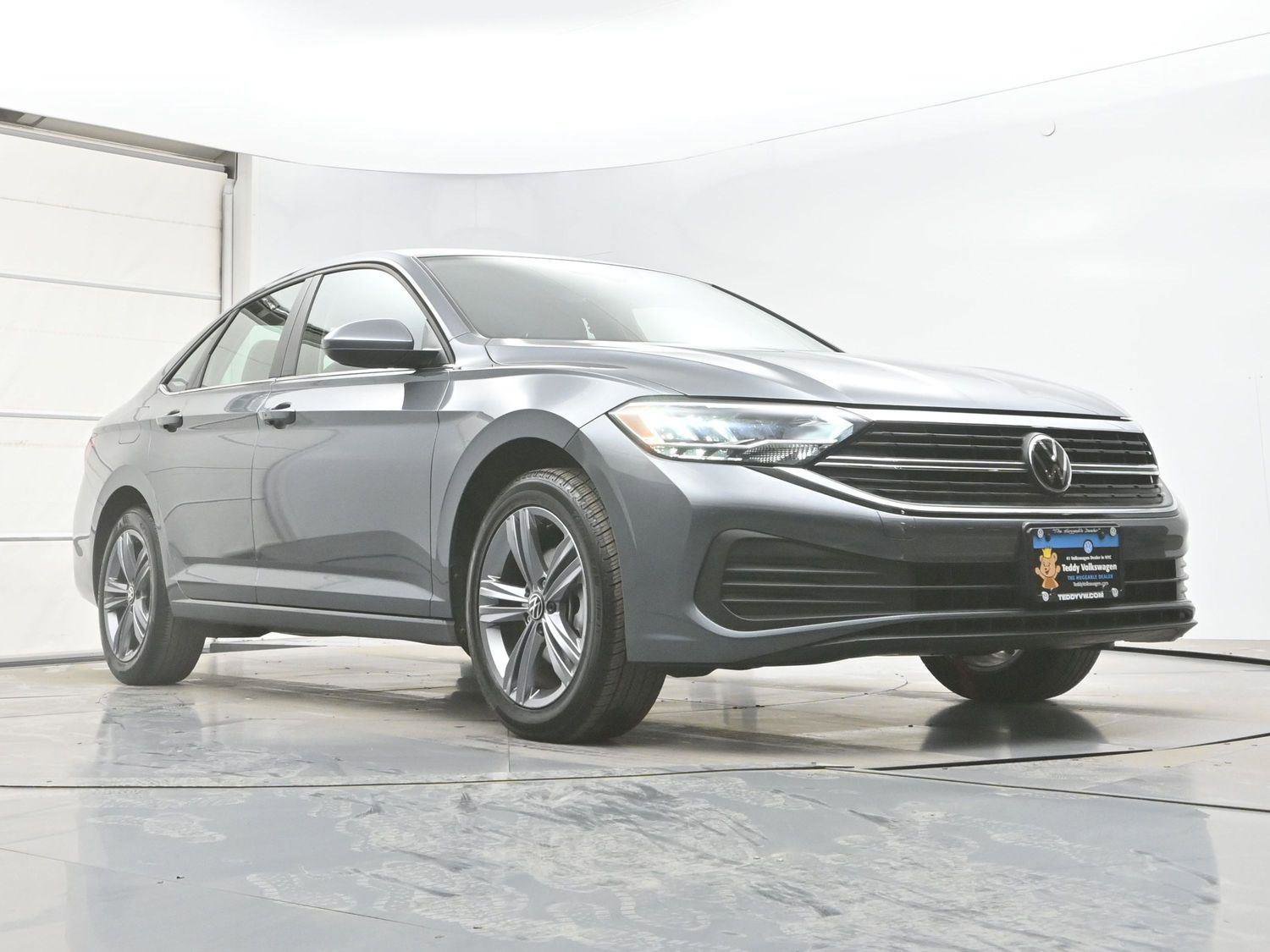 Certified 2023 Volkswagen Jetta SE image 25