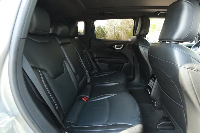 Used 2022 Jeep Compass High Altitude AWD/4WD image 32