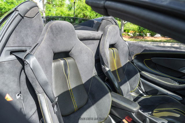 Used 2018 McLaren 570S Spider image 41
