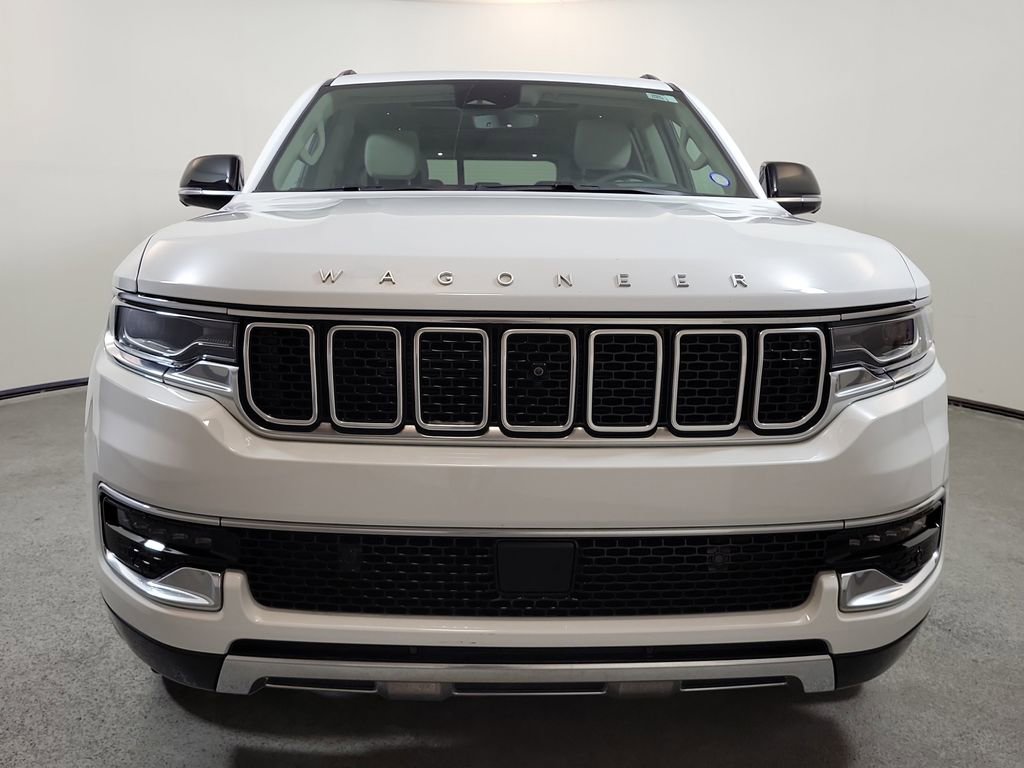 Used 2024 Jeep Wagoneer L Series III w/ Premium Group I image 2