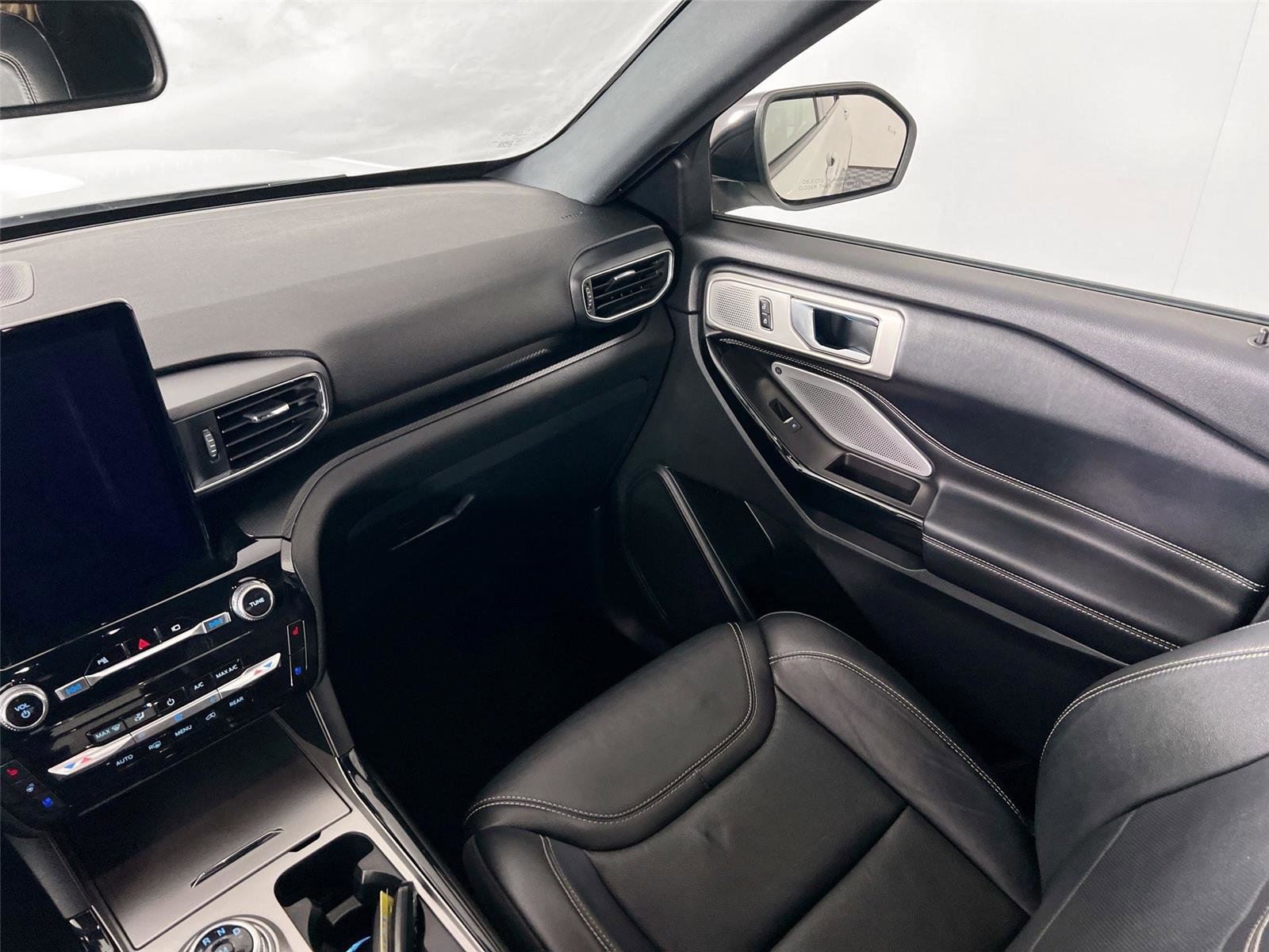 Used 2021 Ford Explorer ST w/ Equipment Group 401A image 21