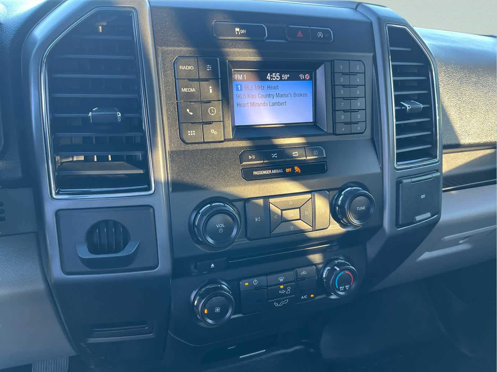 Used 2018 Ford F150 XLT image 27