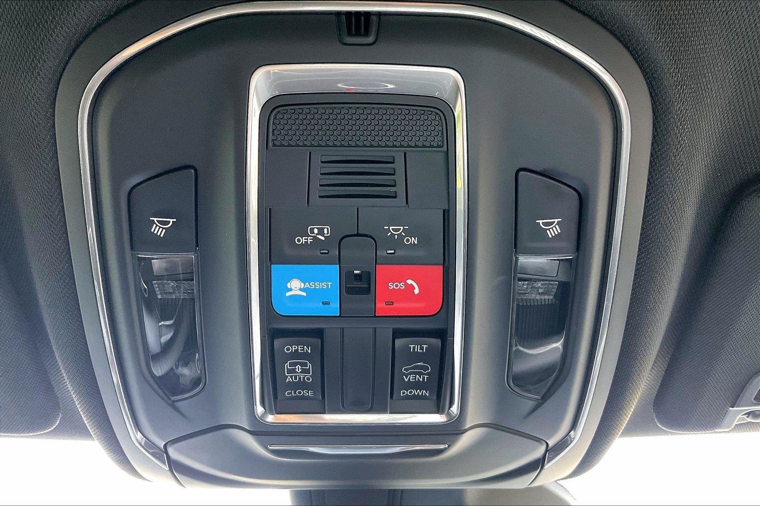 Used 2025 Jeep Grand Cherokee Laredo X AWD/4WD image 37