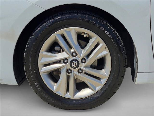 Used 2019 Hyundai Elantra SEL FWD image 22
