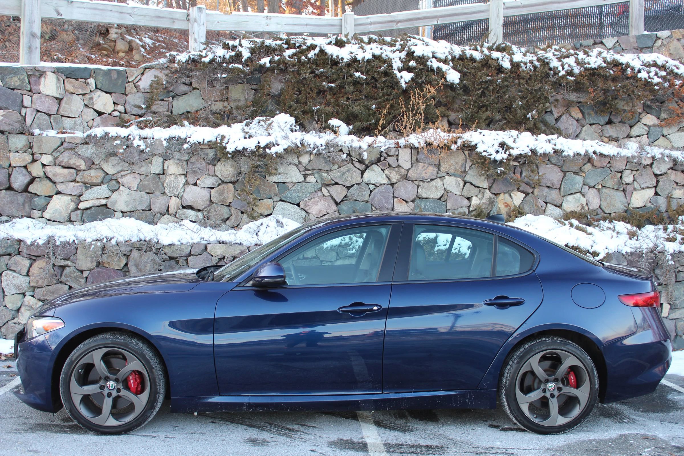 Used 2017 Alfa Romeo Giulia Sedan 4D image 6