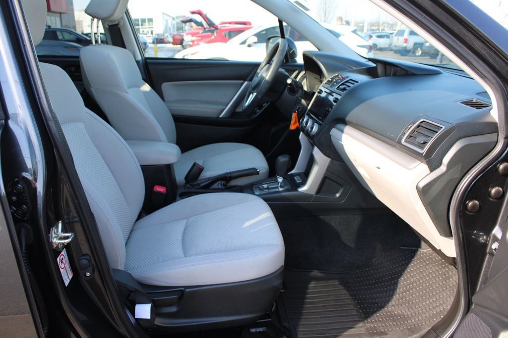 Used 2018 Subaru Forester 2.5i Premium w/ All-Weather Package image 19