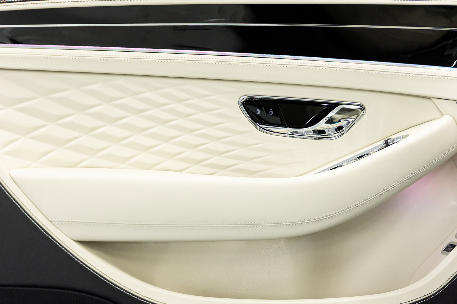 New 2026 Bentley Continental GT Azure AWD/4WD image 23