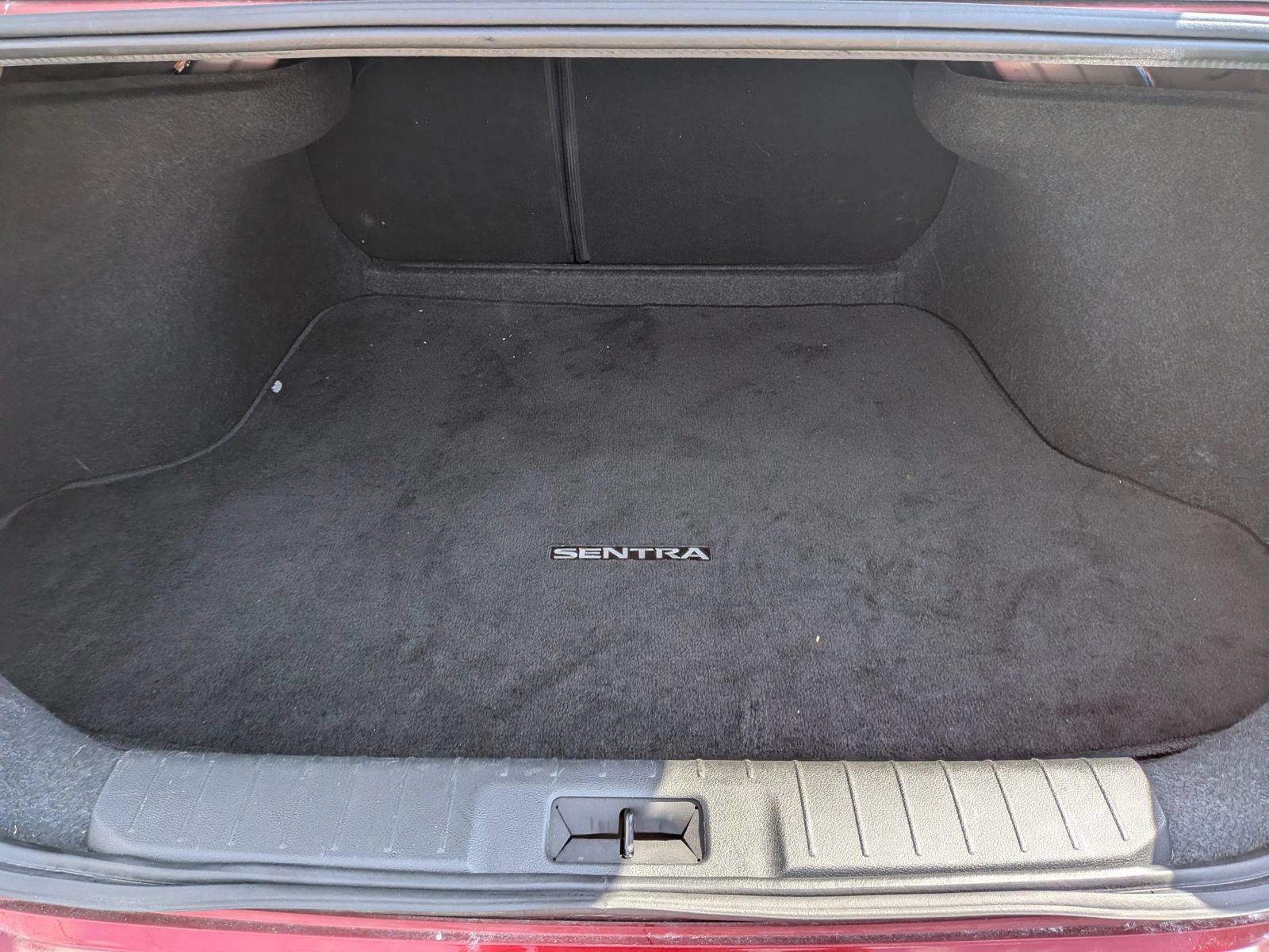 Used 2024 Nissan Sentra SV FWD image 27