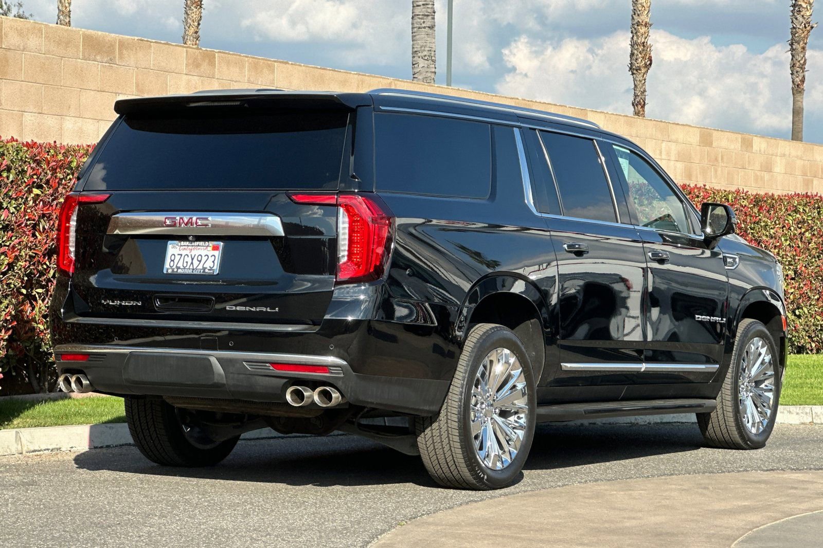 Certified 2021 GMC Yukon XL Denali image 4